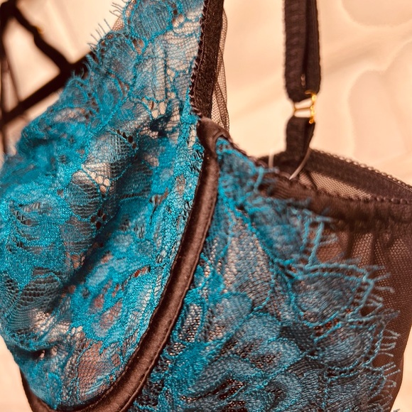 NWT Soma Breathtaking Unlined Underwire Sheer Lace Plunge Bra 34 D Green #0224 - Picture 3 of 9